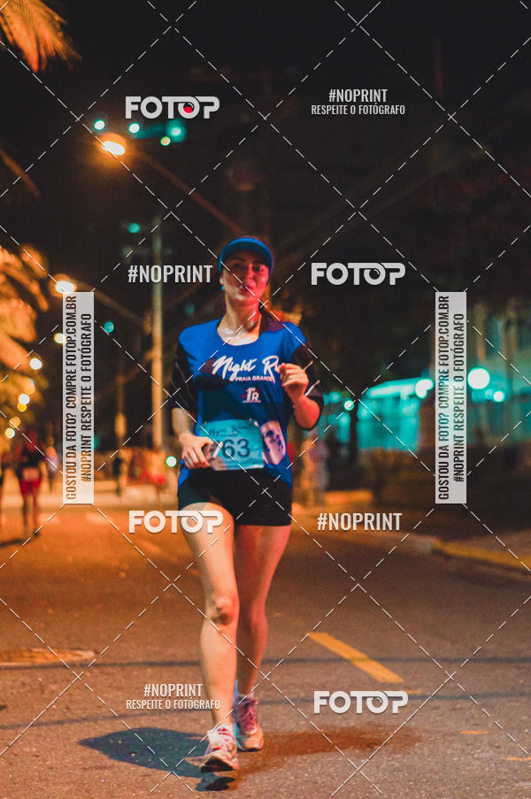 Buy your photos of the eventNight Run 5K 10K Praia Grande on Fotop