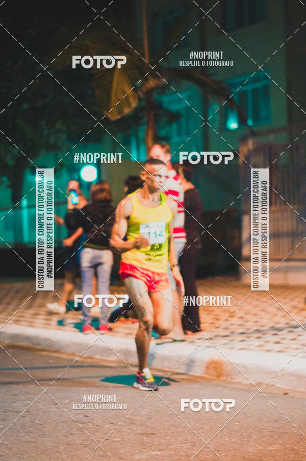 Buy your photos of the eventNight Run 5K 10K Praia Grande on Fotop