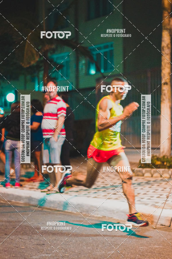 Buy your photos of the eventNight Run 5K 10K Praia Grande on Fotop