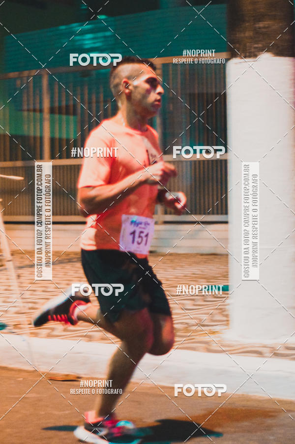 Buy your photos of the eventNight Run 5K 10K Praia Grande on Fotop