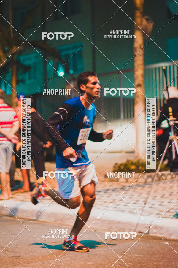Buy your photos of the eventNight Run 5K 10K Praia Grande on Fotop