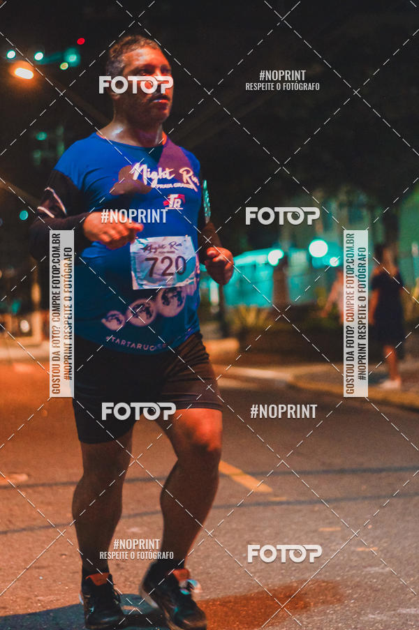 Buy your photos of the eventNight Run 5K 10K Praia Grande on Fotop