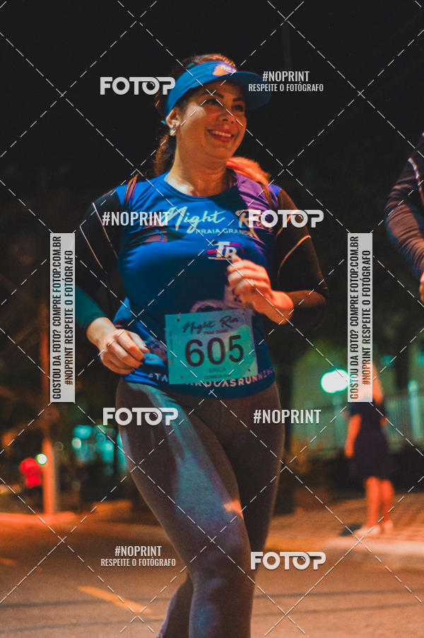 Buy your photos of the eventNight Run 5K 10K Praia Grande on Fotop
