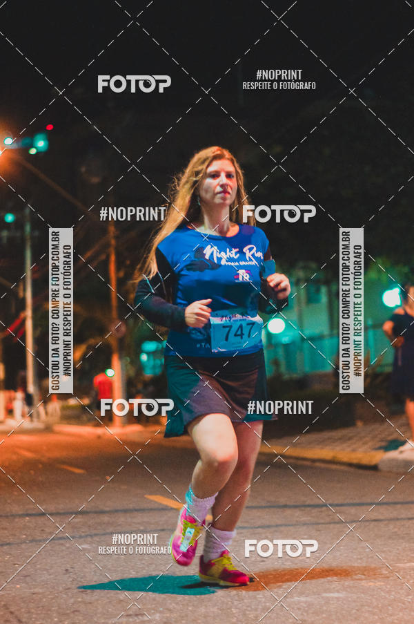 Buy your photos of the eventNight Run 5K 10K Praia Grande on Fotop