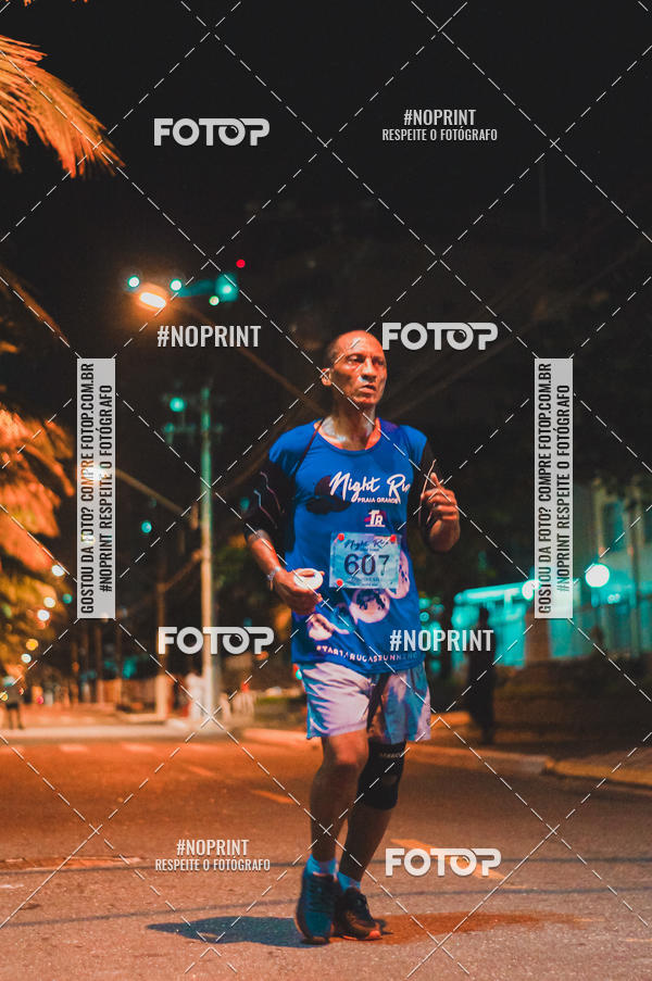 Buy your photos of the eventNight Run 5K 10K Praia Grande on Fotop
