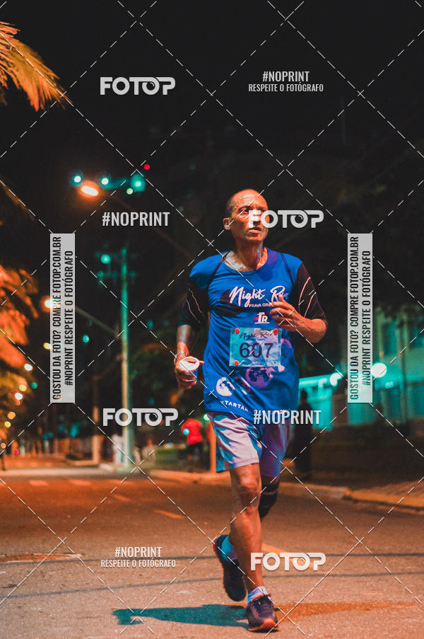 Buy your photos of the eventNight Run 5K 10K Praia Grande on Fotop