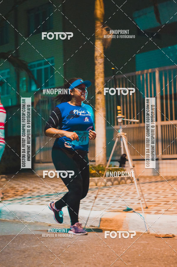 Buy your photos of the eventNight Run 5K 10K Praia Grande on Fotop