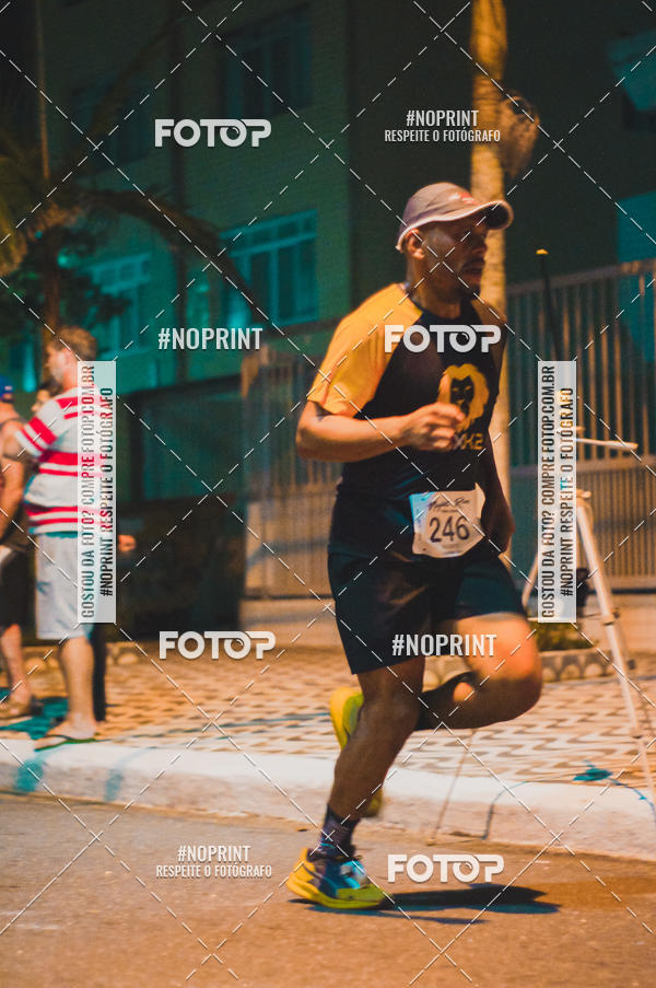 Buy your photos of the eventNight Run 5K 10K Praia Grande on Fotop