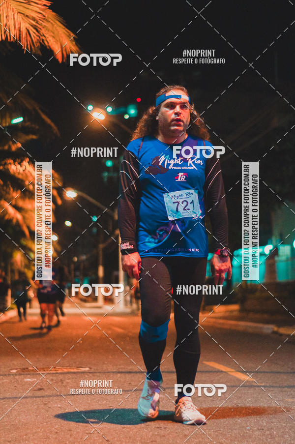 Buy your photos of the eventNight Run 5K 10K Praia Grande on Fotop