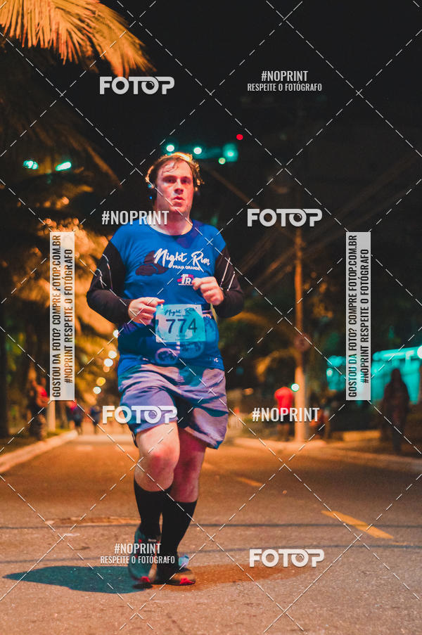 Buy your photos of the eventNight Run 5K 10K Praia Grande on Fotop