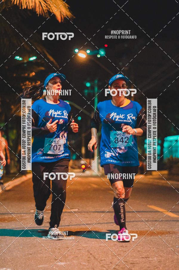 Buy your photos of the eventNight Run 5K 10K Praia Grande on Fotop