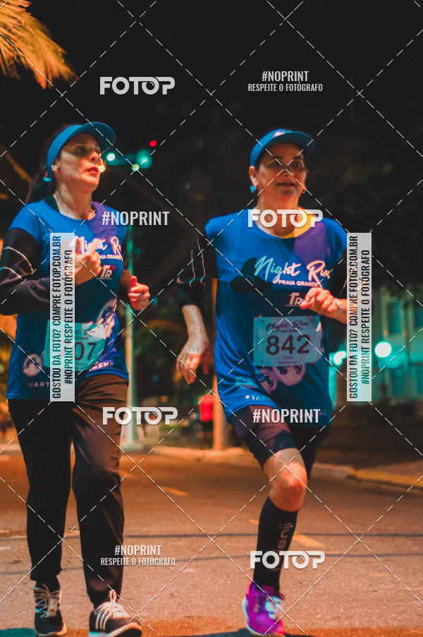 Buy your photos of the eventNight Run 5K 10K Praia Grande on Fotop