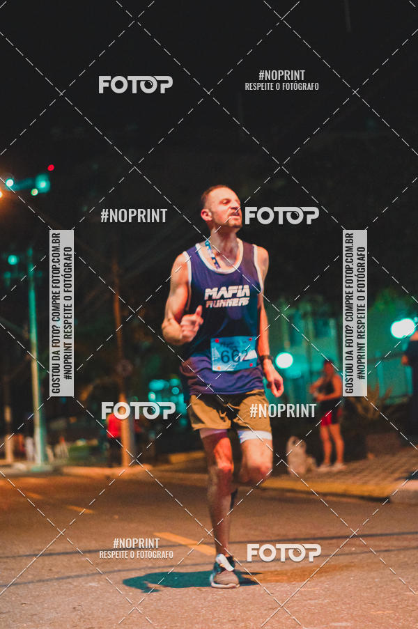 Buy your photos of the eventNight Run 5K 10K Praia Grande on Fotop