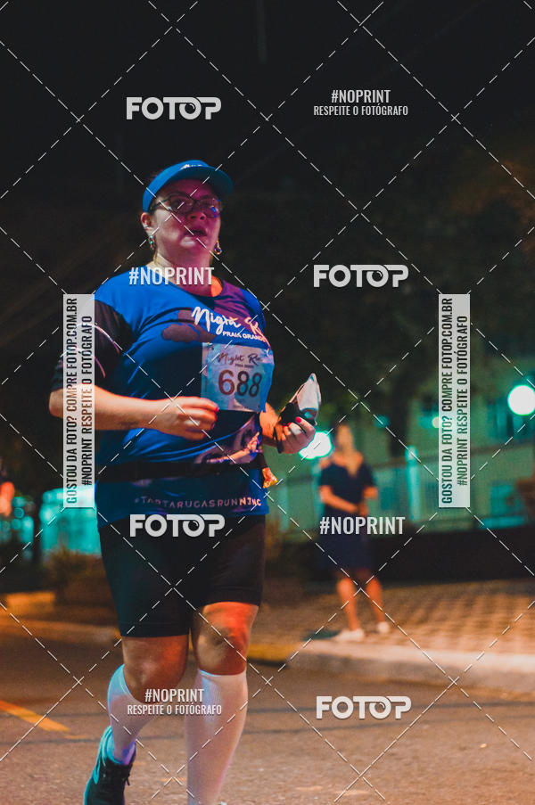 Buy your photos of the eventNight Run 5K 10K Praia Grande on Fotop
