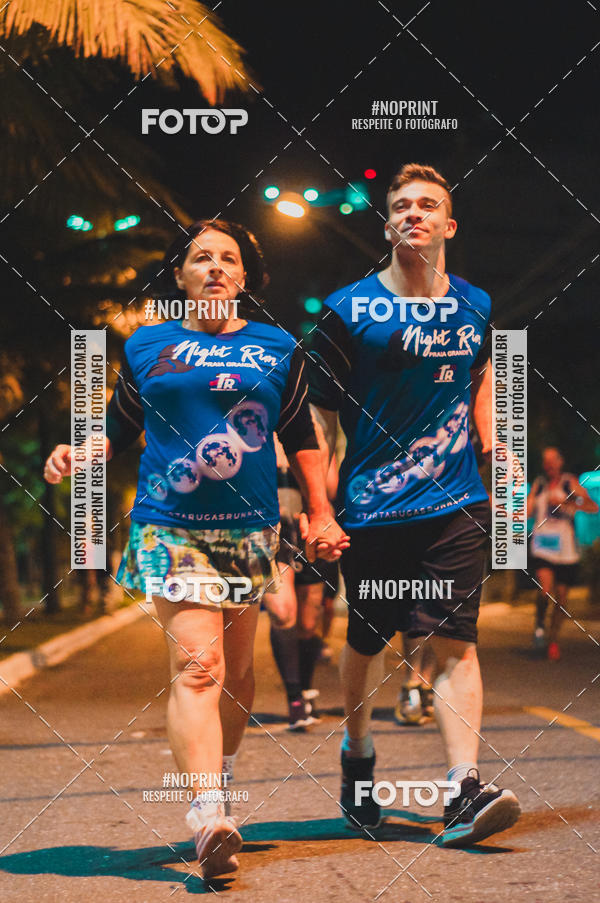 Buy your photos of the eventNight Run 5K 10K Praia Grande on Fotop