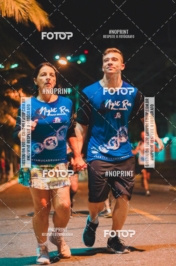 Buy your photos of the eventNight Run 5K 10K Praia Grande on Fotop