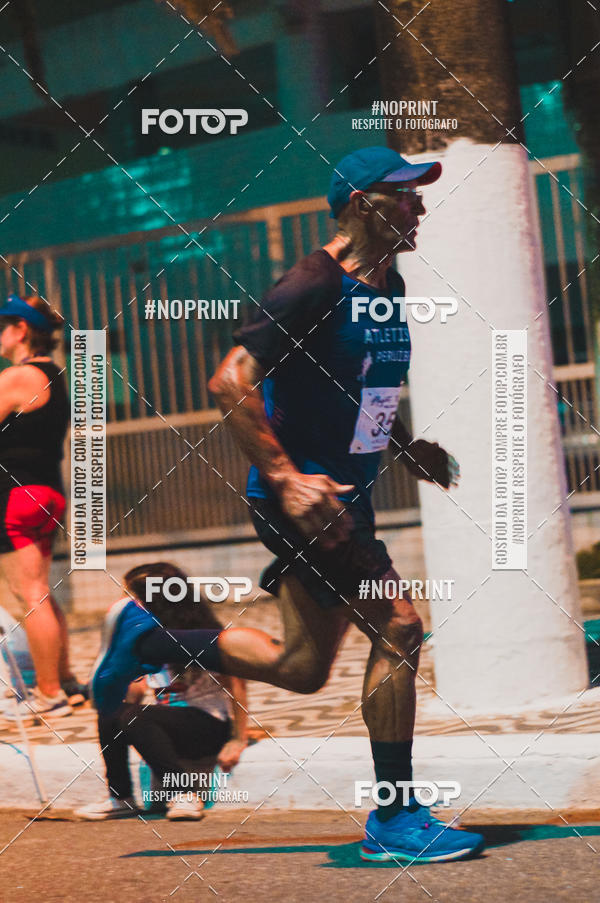 Buy your photos of the eventNight Run 5K 10K Praia Grande on Fotop