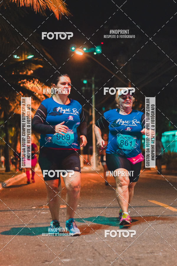 Buy your photos of the eventNight Run 5K 10K Praia Grande on Fotop