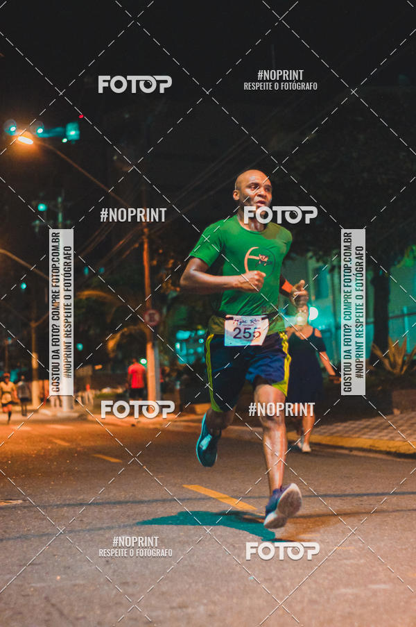 Buy your photos of the eventNight Run 5K 10K Praia Grande on Fotop