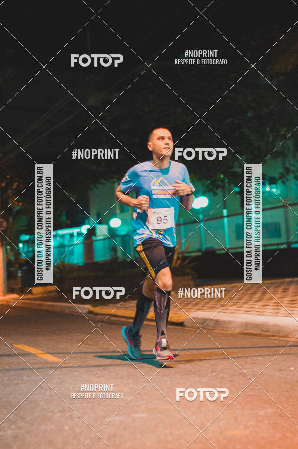 Buy your photos of the eventNight Run 5K 10K Praia Grande on Fotop