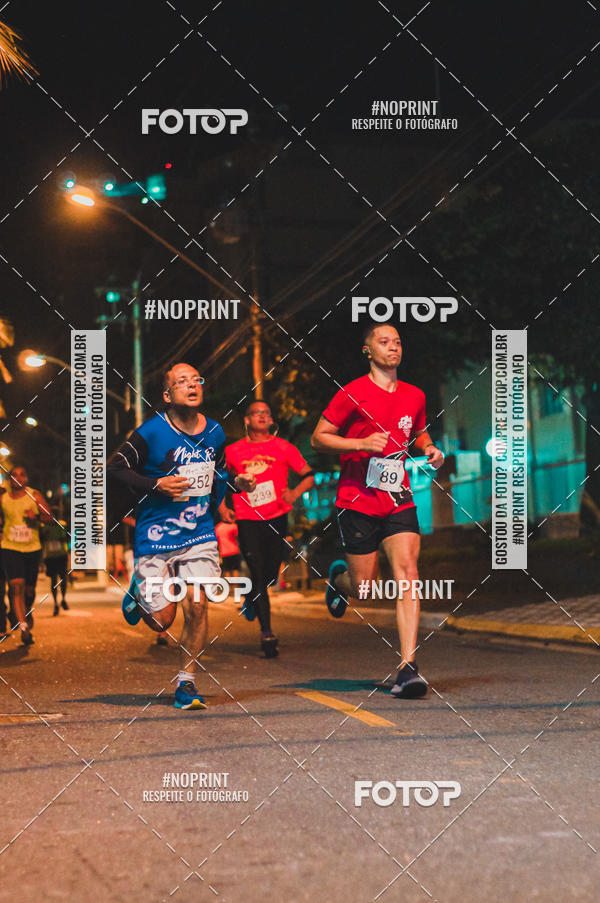 Buy your photos of the eventNight Run 5K 10K Praia Grande on Fotop