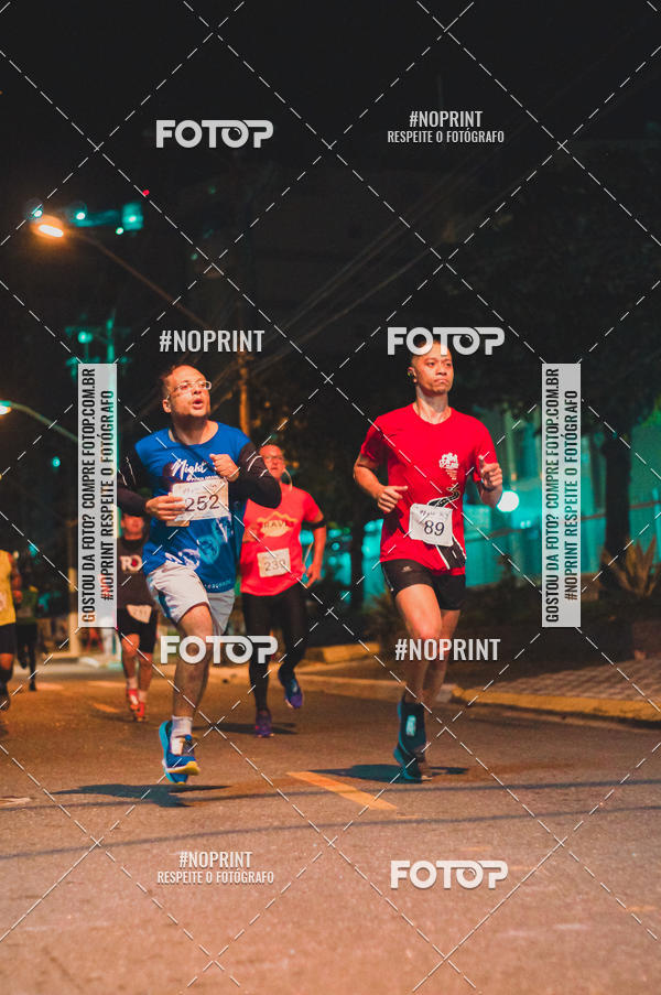 Buy your photos of the eventNight Run 5K 10K Praia Grande on Fotop