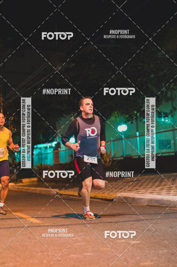 Buy your photos of the eventNight Run 5K 10K Praia Grande on Fotop