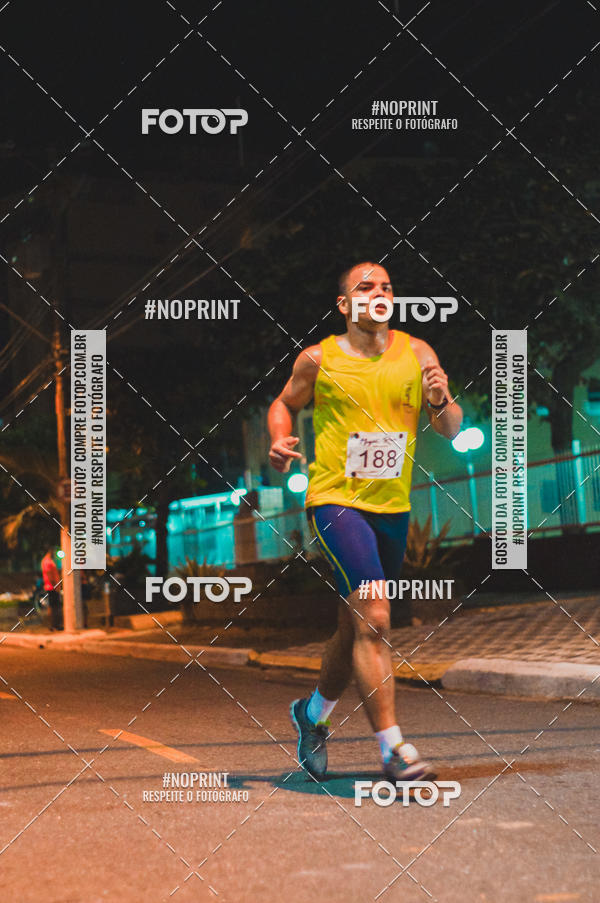 Buy your photos of the eventNight Run 5K 10K Praia Grande on Fotop