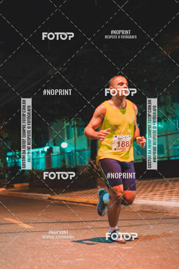 Buy your photos of the eventNight Run 5K 10K Praia Grande on Fotop