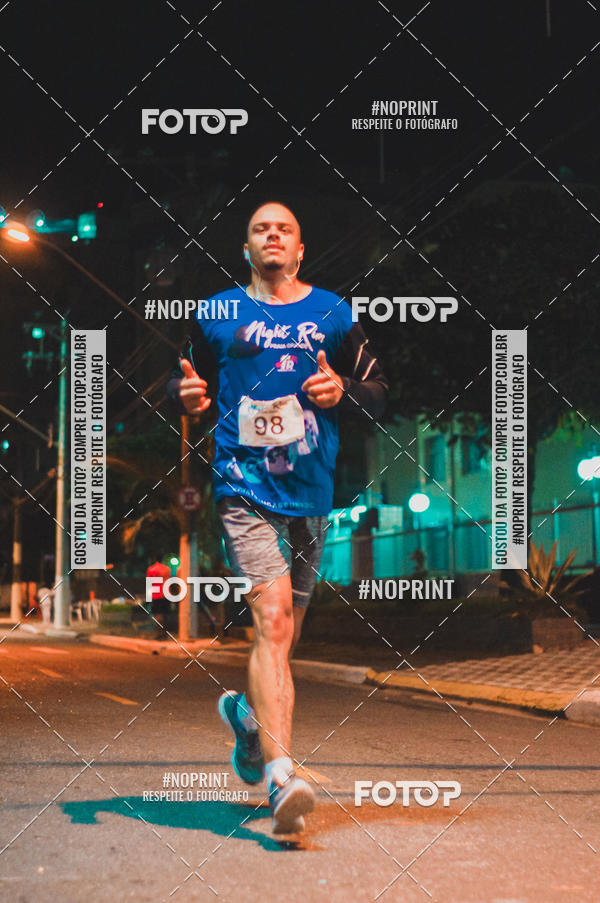 Buy your photos of the eventNight Run 5K 10K Praia Grande on Fotop