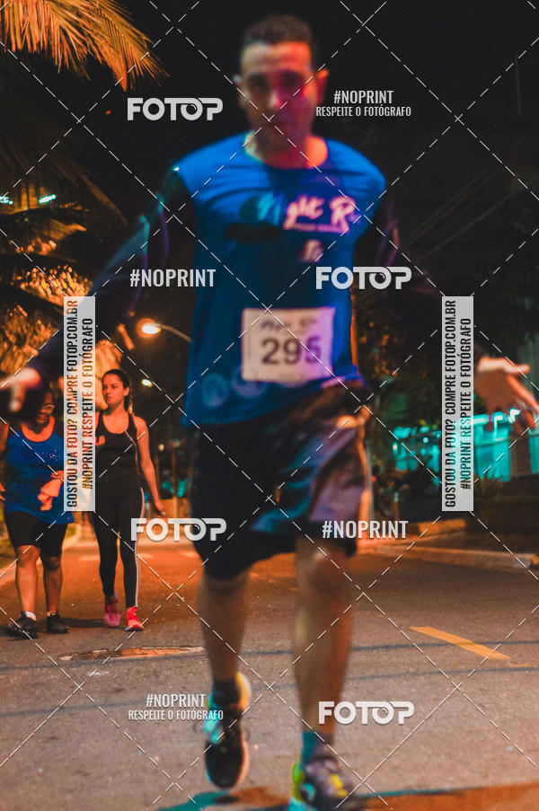 Buy your photos of the eventNight Run 5K 10K Praia Grande on Fotop