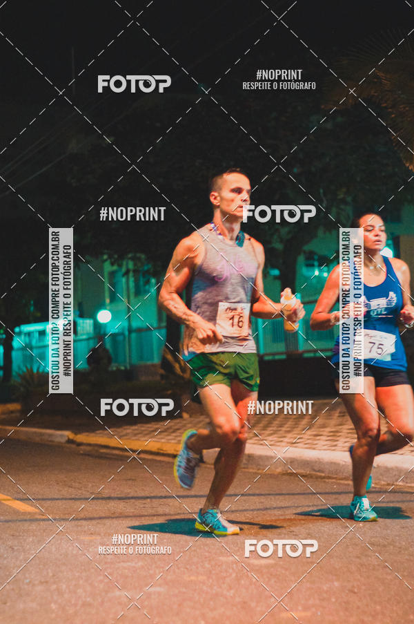 Buy your photos of the eventNight Run 5K 10K Praia Grande on Fotop