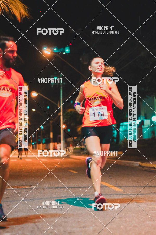 Buy your photos of the eventNight Run 5K 10K Praia Grande on Fotop
