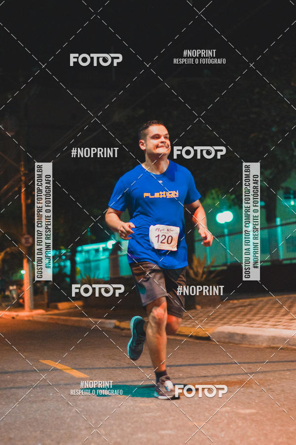Buy your photos of the eventNight Run 5K 10K Praia Grande on Fotop