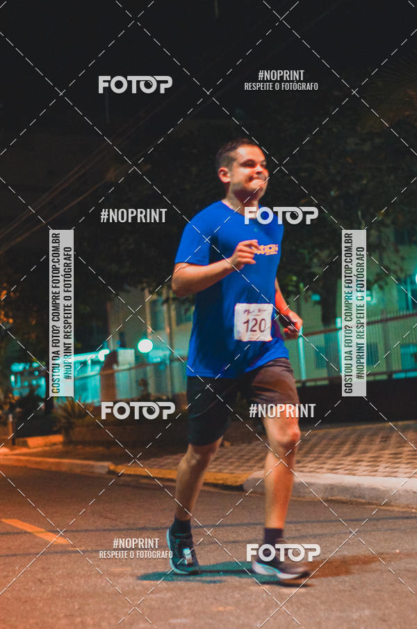 Buy your photos of the eventNight Run 5K 10K Praia Grande on Fotop