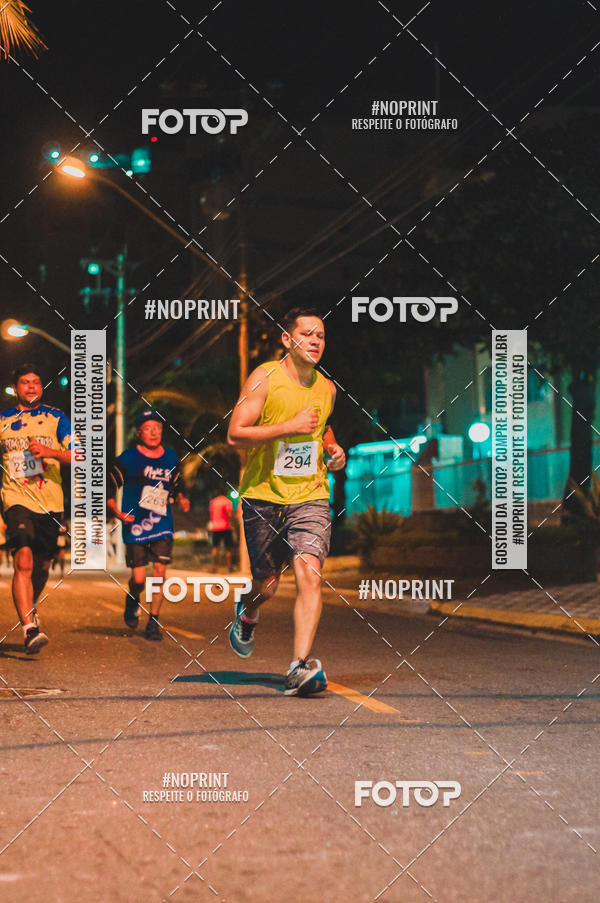 Buy your photos of the eventNight Run 5K 10K Praia Grande on Fotop