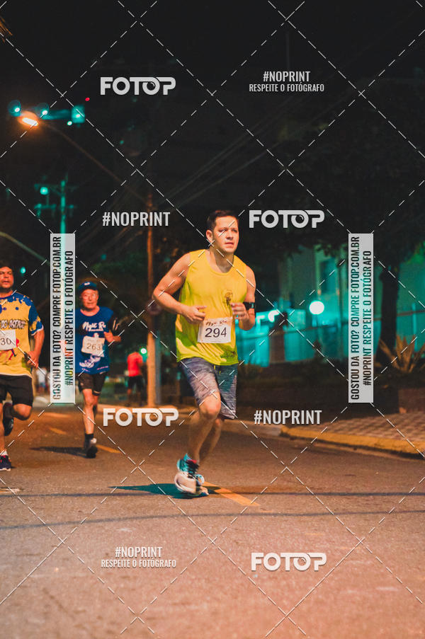 Buy your photos of the eventNight Run 5K 10K Praia Grande on Fotop