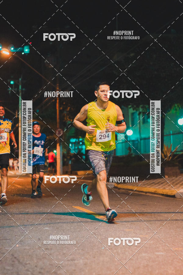 Buy your photos of the eventNight Run 5K 10K Praia Grande on Fotop
