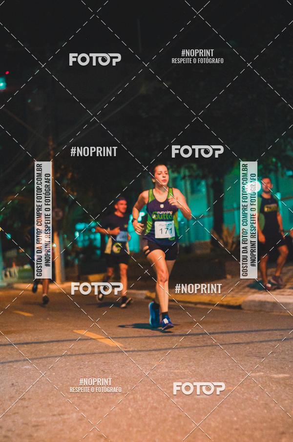 Buy your photos of the eventNight Run 5K 10K Praia Grande on Fotop