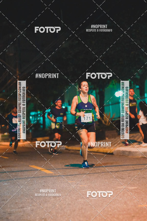 Buy your photos of the eventNight Run 5K 10K Praia Grande on Fotop