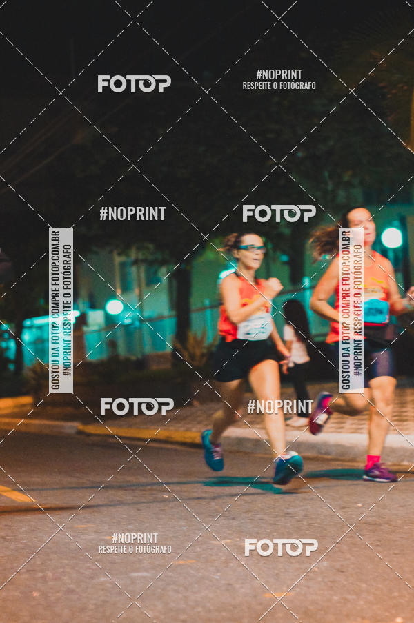 Buy your photos of the eventNight Run 5K 10K Praia Grande on Fotop