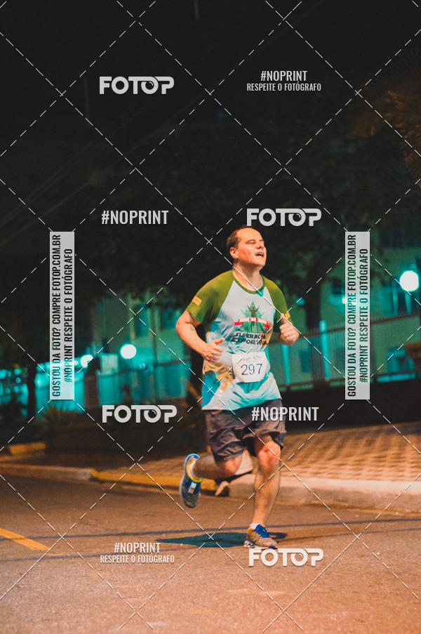Buy your photos of the eventNight Run 5K 10K Praia Grande on Fotop
