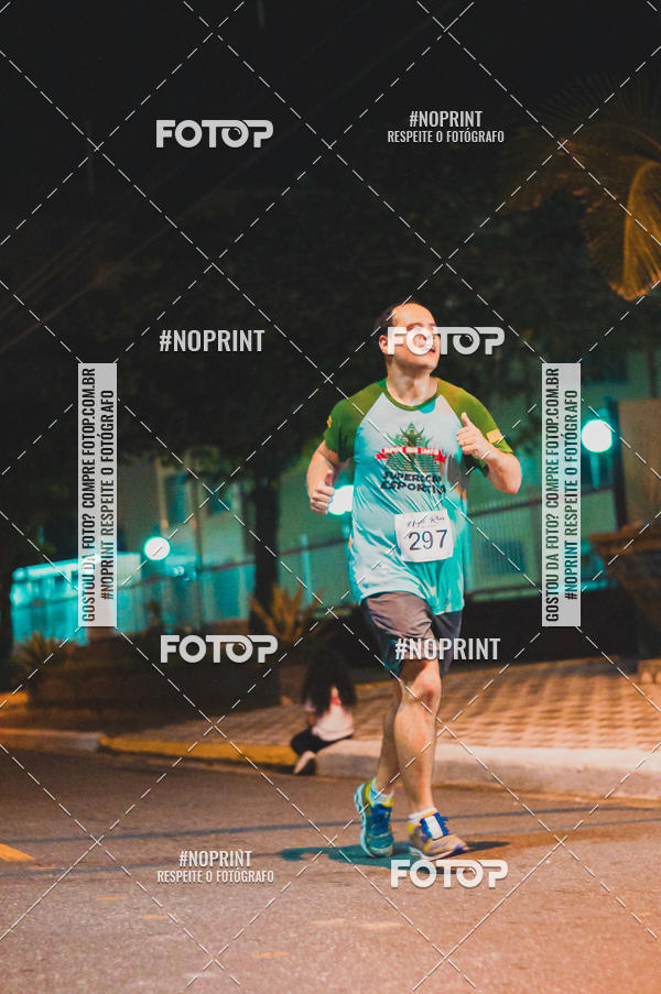 Buy your photos of the eventNight Run 5K 10K Praia Grande on Fotop