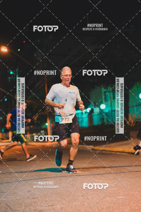 Buy your photos of the eventNight Run 5K 10K Praia Grande on Fotop