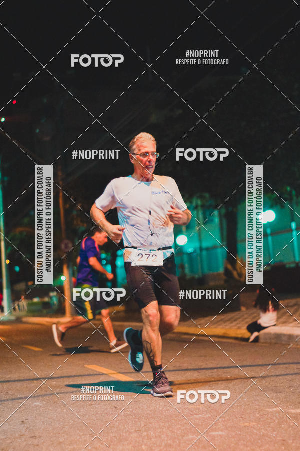 Buy your photos of the eventNight Run 5K 10K Praia Grande on Fotop
