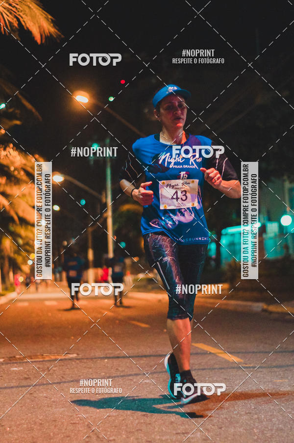 Buy your photos of the eventNight Run 5K 10K Praia Grande on Fotop