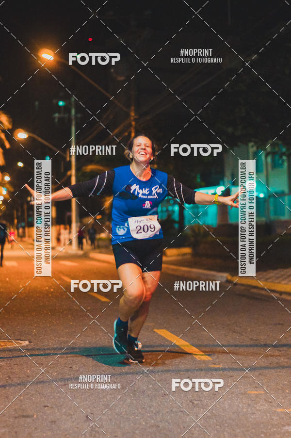 Buy your photos of the eventNight Run 5K 10K Praia Grande on Fotop