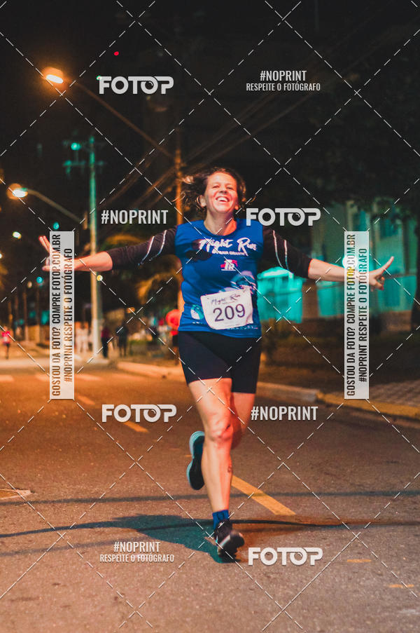 Buy your photos of the eventNight Run 5K 10K Praia Grande on Fotop