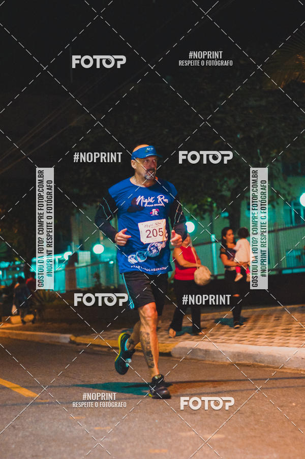 Buy your photos of the eventNight Run 5K 10K Praia Grande on Fotop