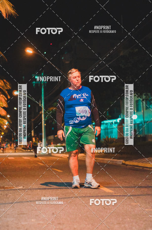 Buy your photos of the eventNight Run 5K 10K Praia Grande on Fotop